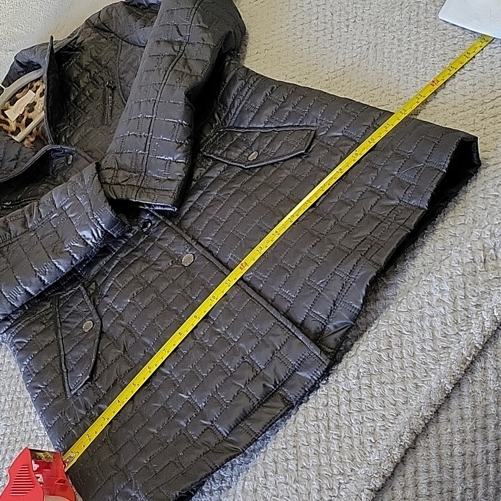 Quilted Blazer - Picture 6 of 8